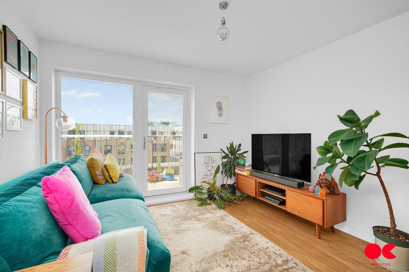 2 bed flat for sale in Maxwell Road, Romford  - Property Image 21