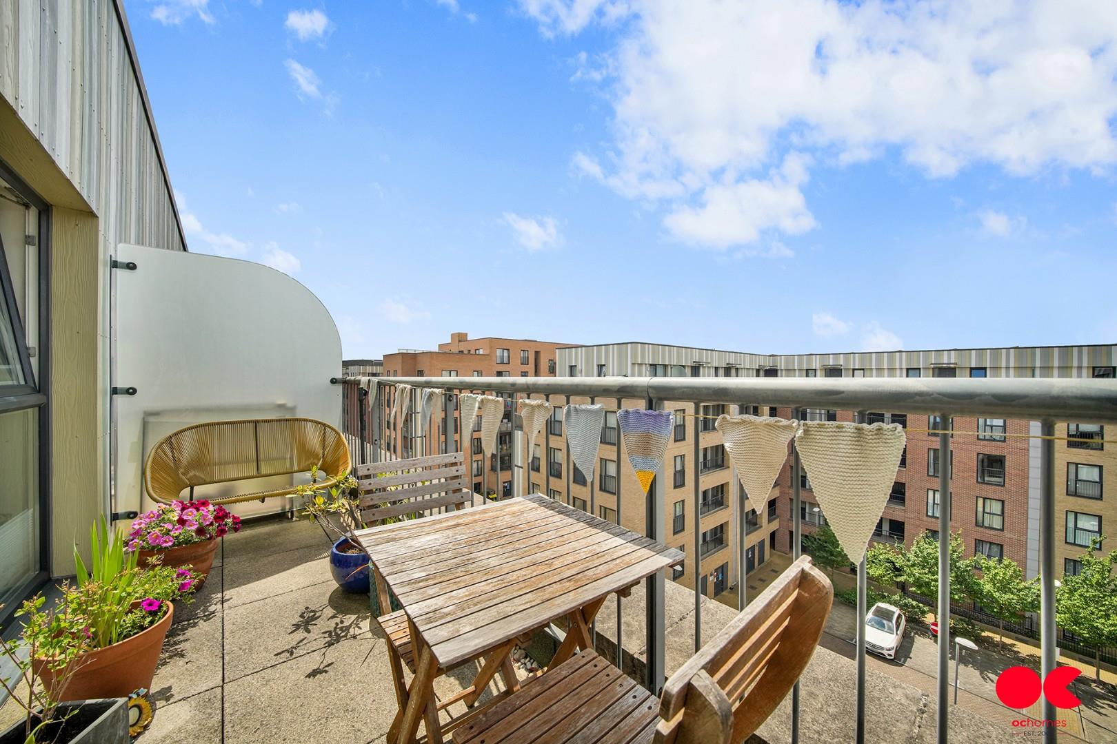 2 bed flat for sale in Maxwell Road, Romford  - Property Image 23