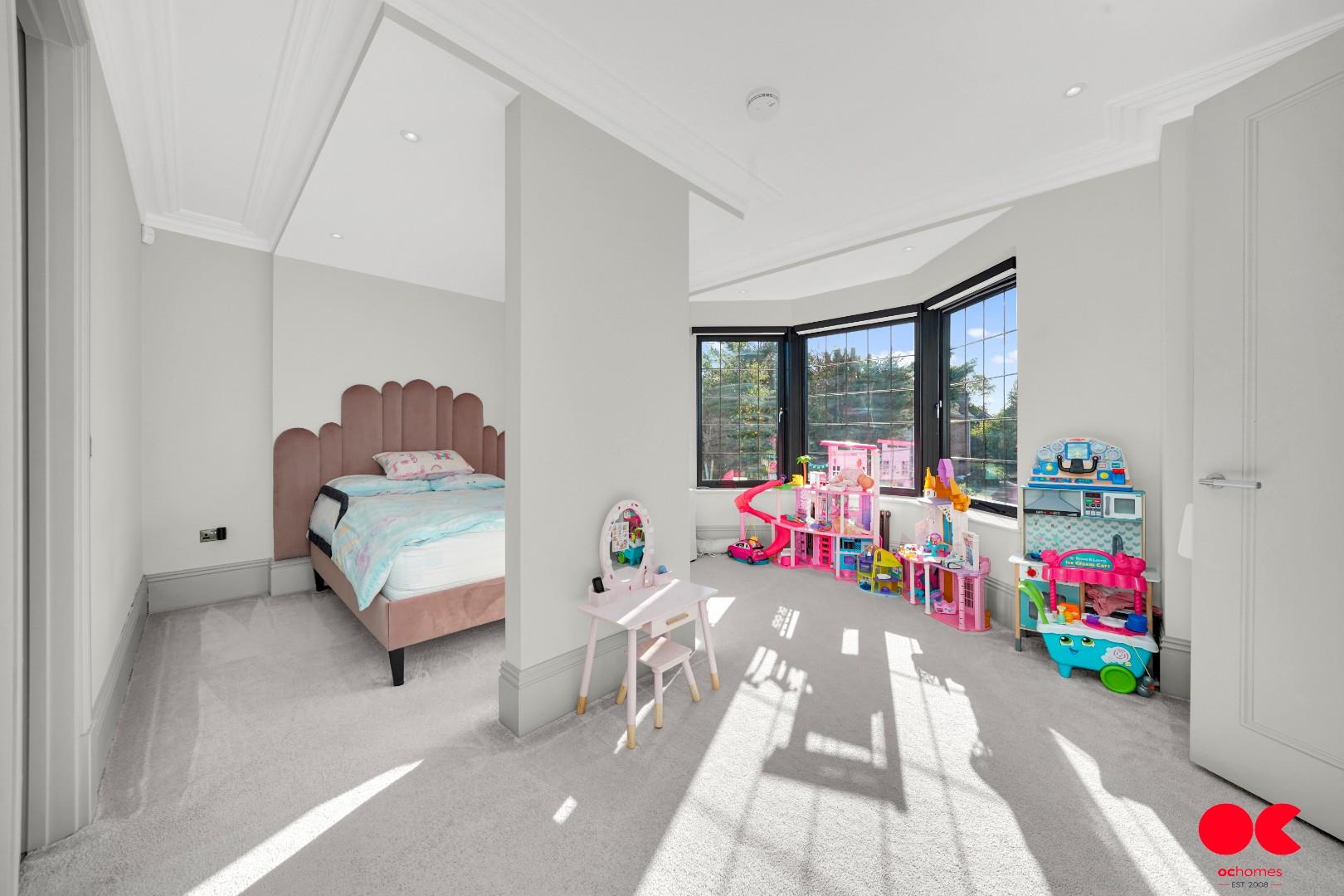 5 bed detached house for sale in Freeman Way, Emerson Park, Hornchurch  - Property Image 22