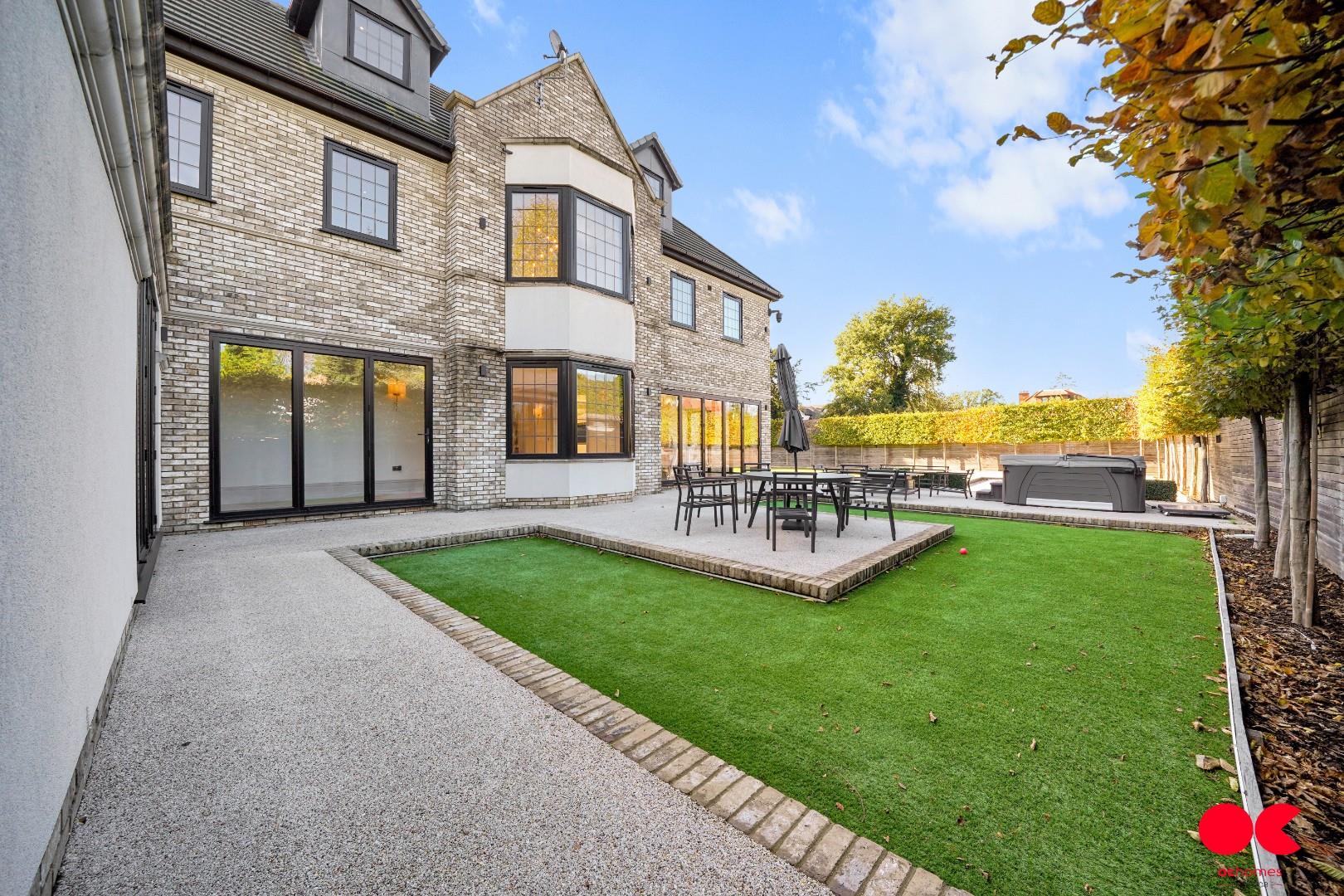 5 bed detached house for sale in Freeman Way, Emerson Park, Hornchurch  - Property Image 4