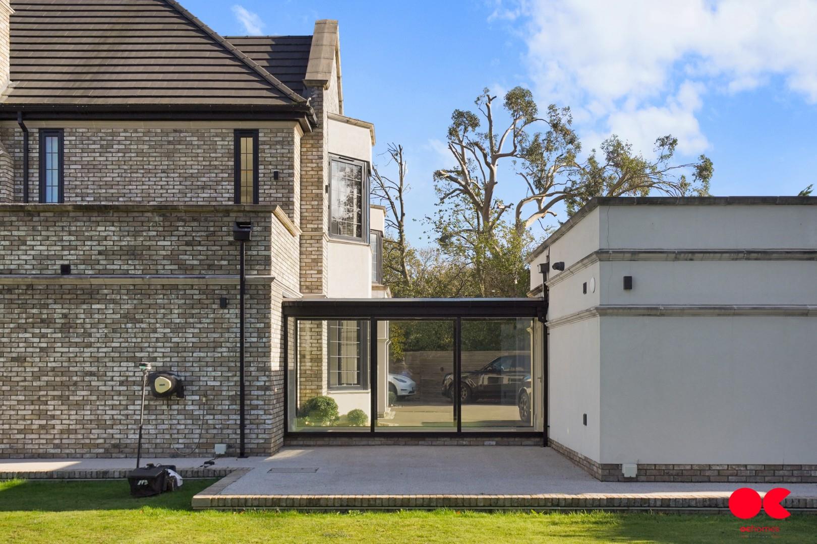 5 bed detached house for sale in Freeman Way, Emerson Park, Hornchurch  - Property Image 27