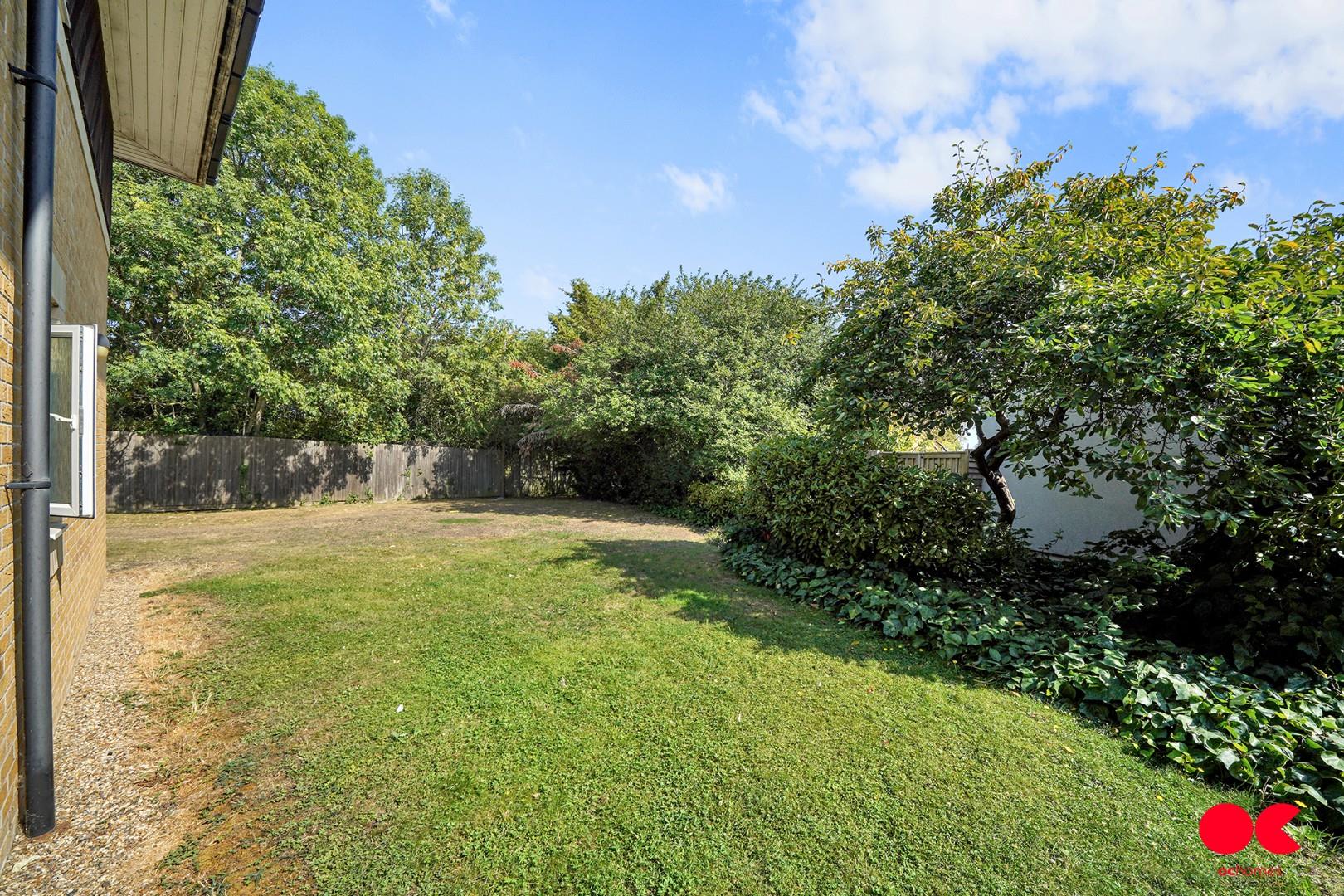 2 bed flat for sale in Stafford Avenue, Hornchurch  - Property Image 8