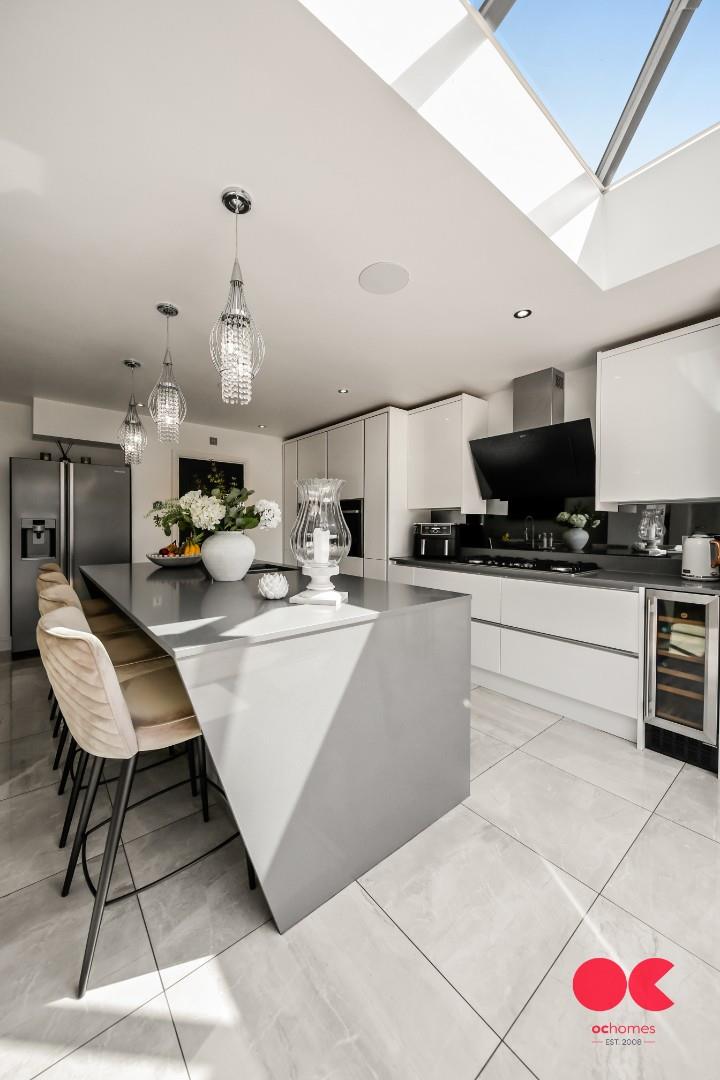 4 bed semi-detached house for sale in Woodlands Road, Romford  - Property Image 35