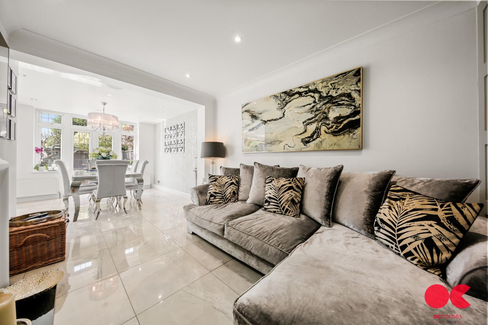 4 bed semi-detached house for sale in Woodlands Road, Romford  - Property Image 27