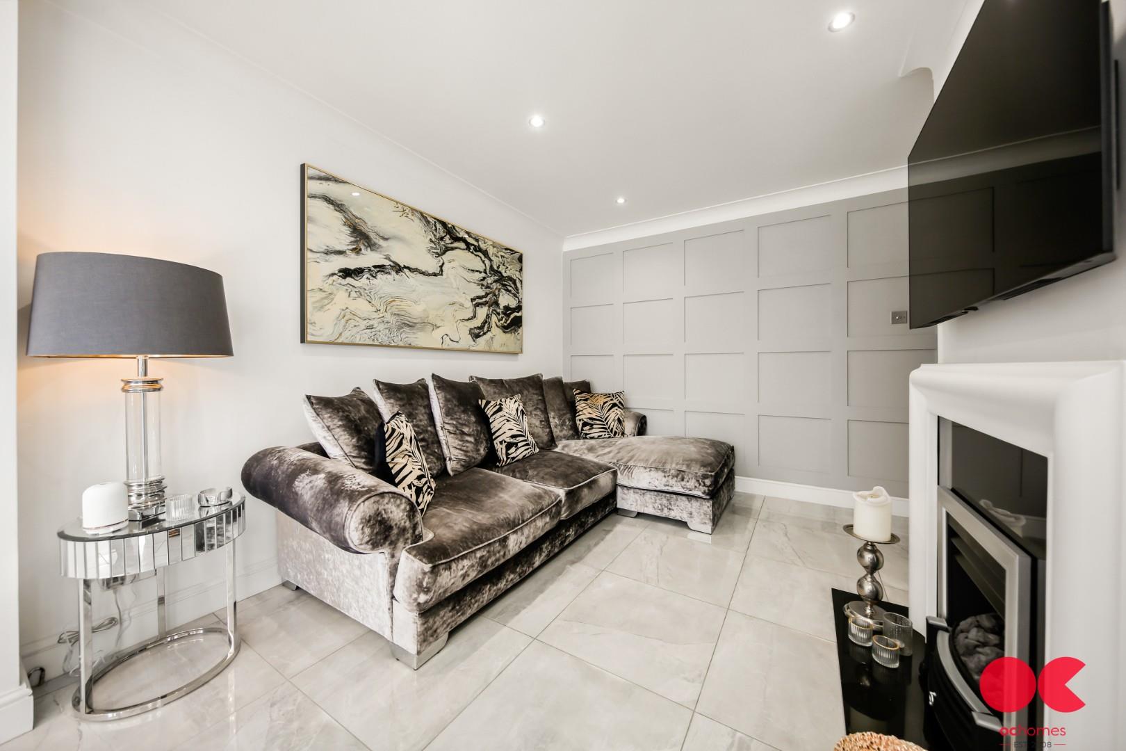 4 bed semi-detached house for sale in Woodlands Road, Romford  - Property Image 28