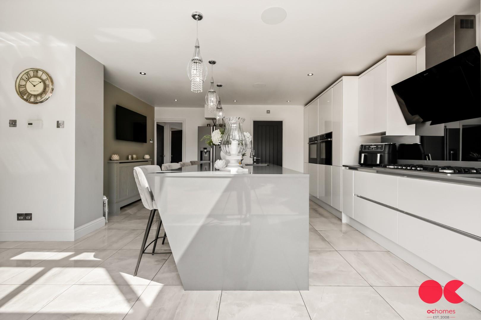 4 bed semi-detached house for sale in Woodlands Road, Romford  - Property Image 34