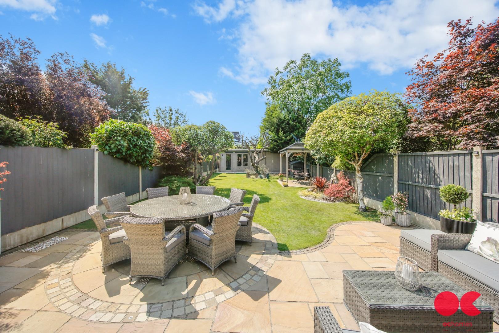 4 bed semi-detached house for sale in Woodlands Road, Romford  - Property Image 3