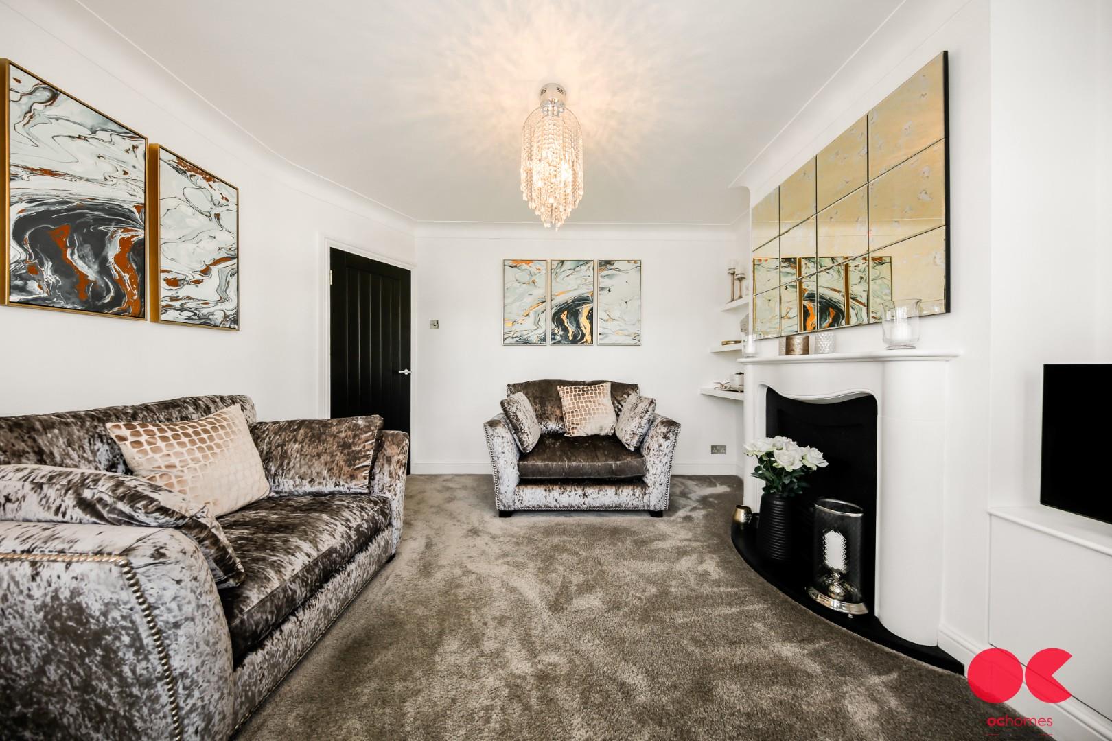 4 bed semi-detached house for sale in Woodlands Road, Romford  - Property Image 7