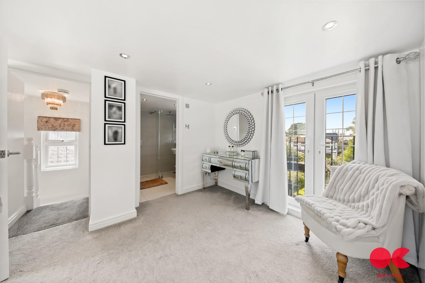 4 bed semi-detached house for sale in Woodlands Road, Romford  - Property Image 22