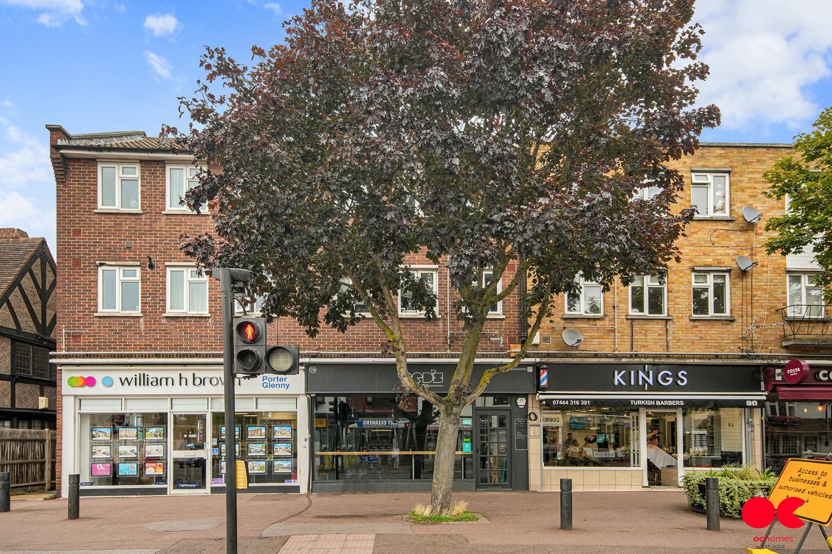 2 bed flat for sale in Main Road, Gidea Park  - Property Image 9