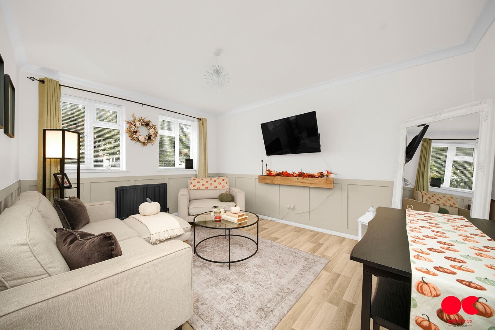 2 bed flat for sale in Main Road, Gidea Park