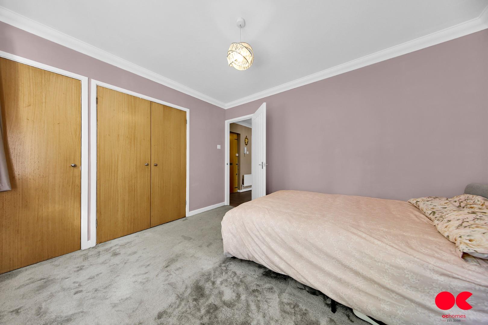 2 bed flat for sale in Monkwood Close, Romford  - Property Image 16
