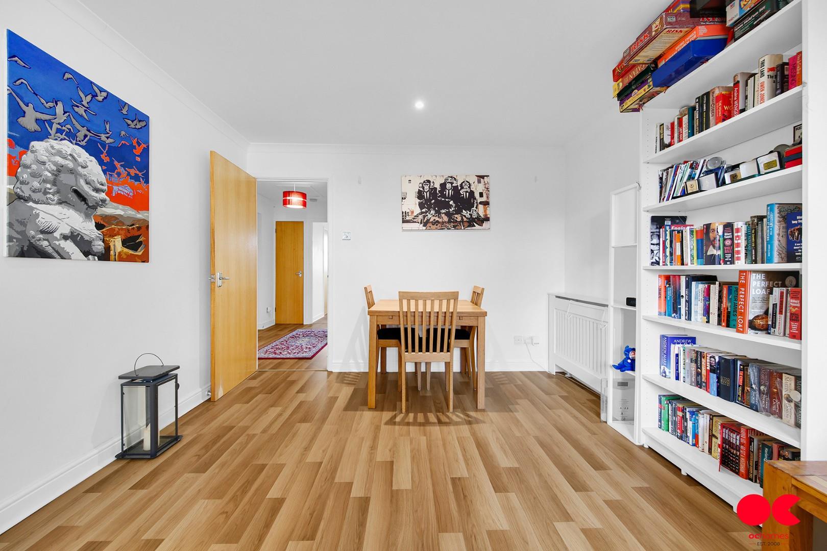 2 bed flat for sale in Monkwood Close, Romford  - Property Image 3