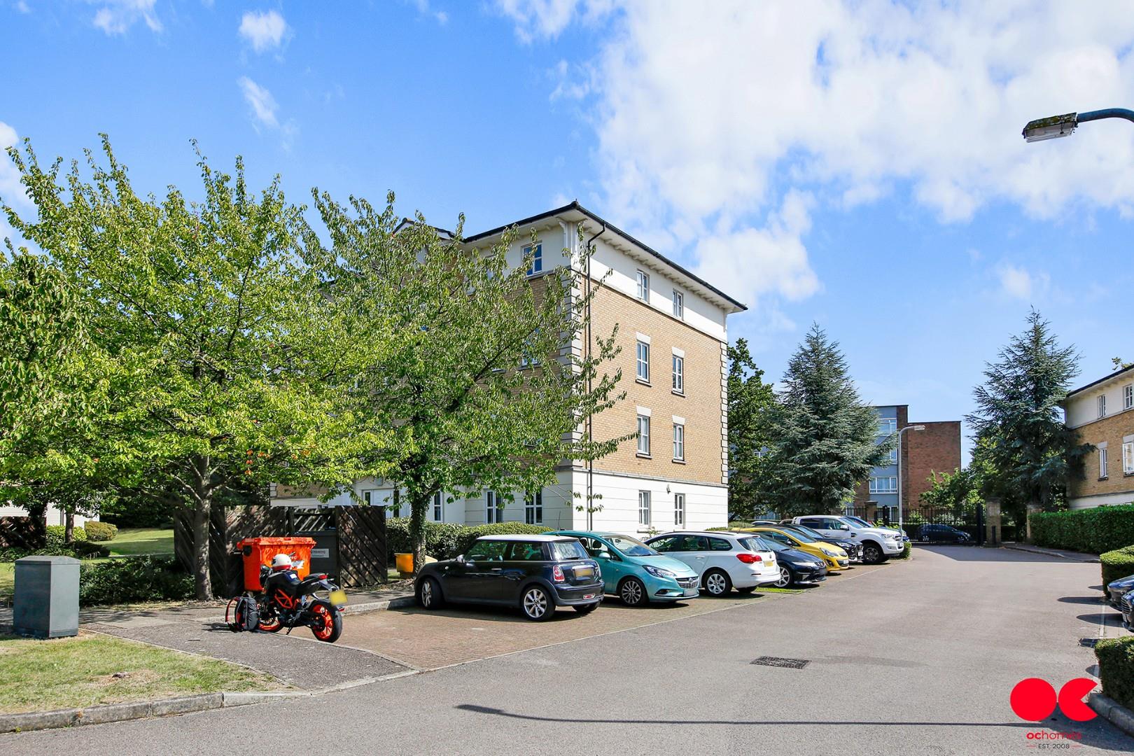 2 bed flat for sale in Monkwood Close, Romford  - Property Image 5