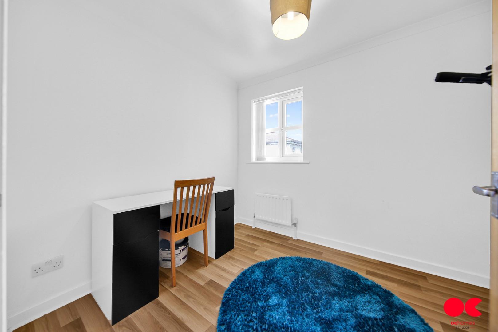 2 bed flat for sale in Monkwood Close, Romford  - Property Image 16