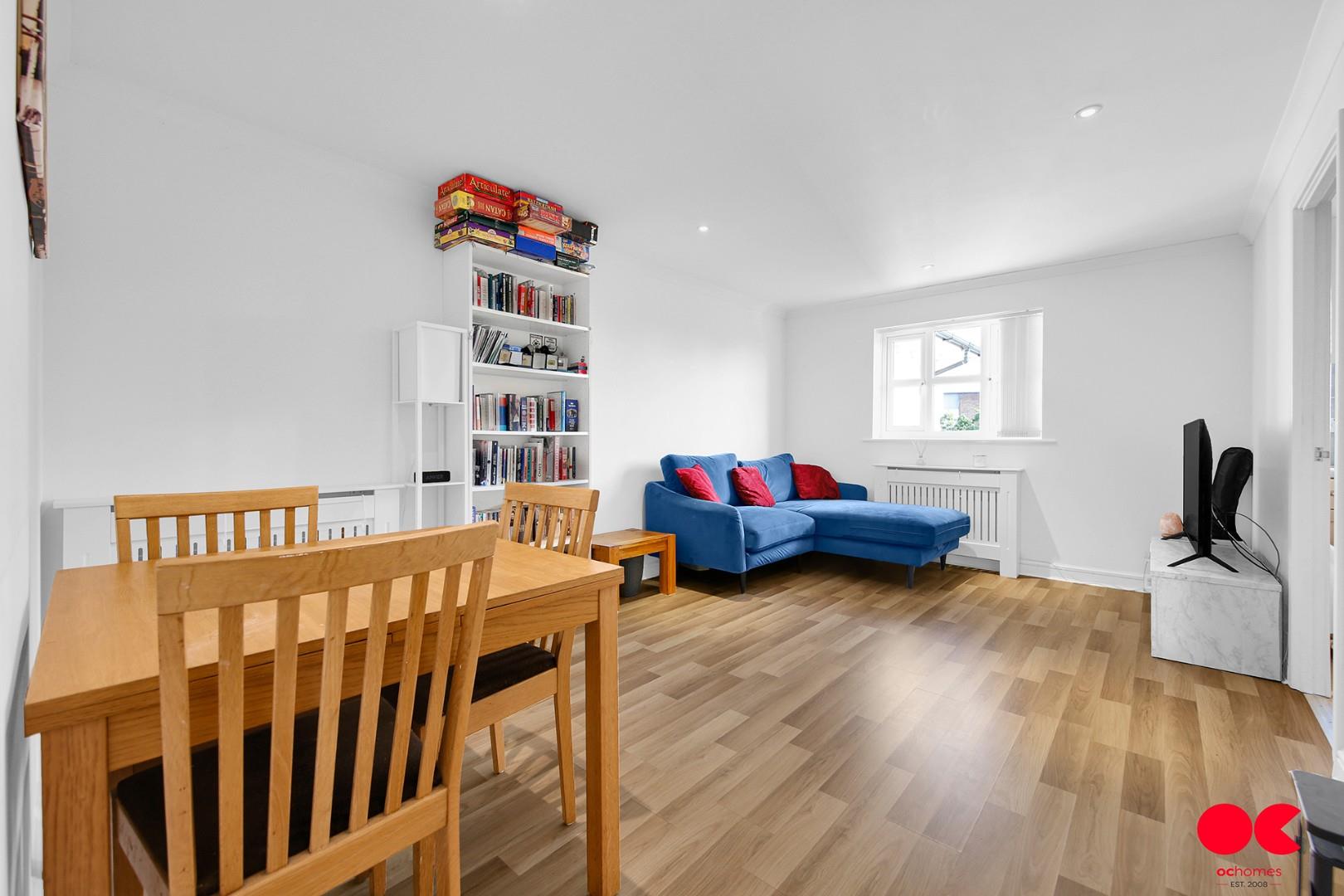 2 bed flat for sale in Monkwood Close, Romford - Property Image 1