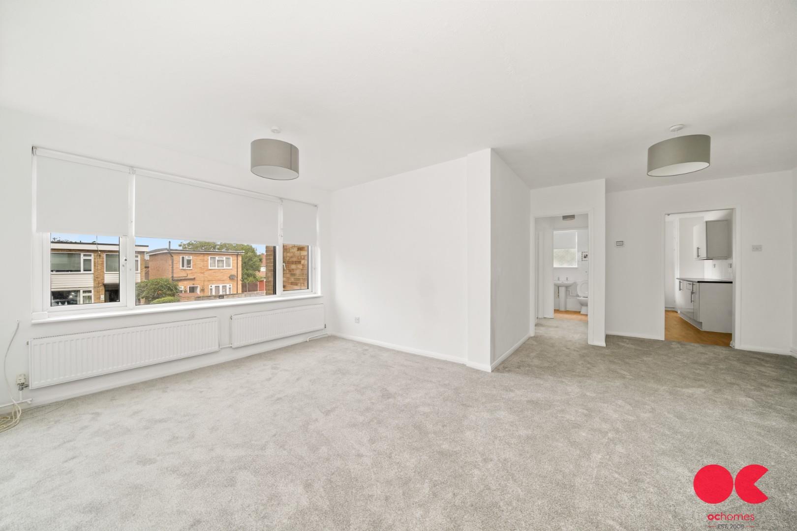 2 bed flat to rent in Ferguson Court, Gidea Park