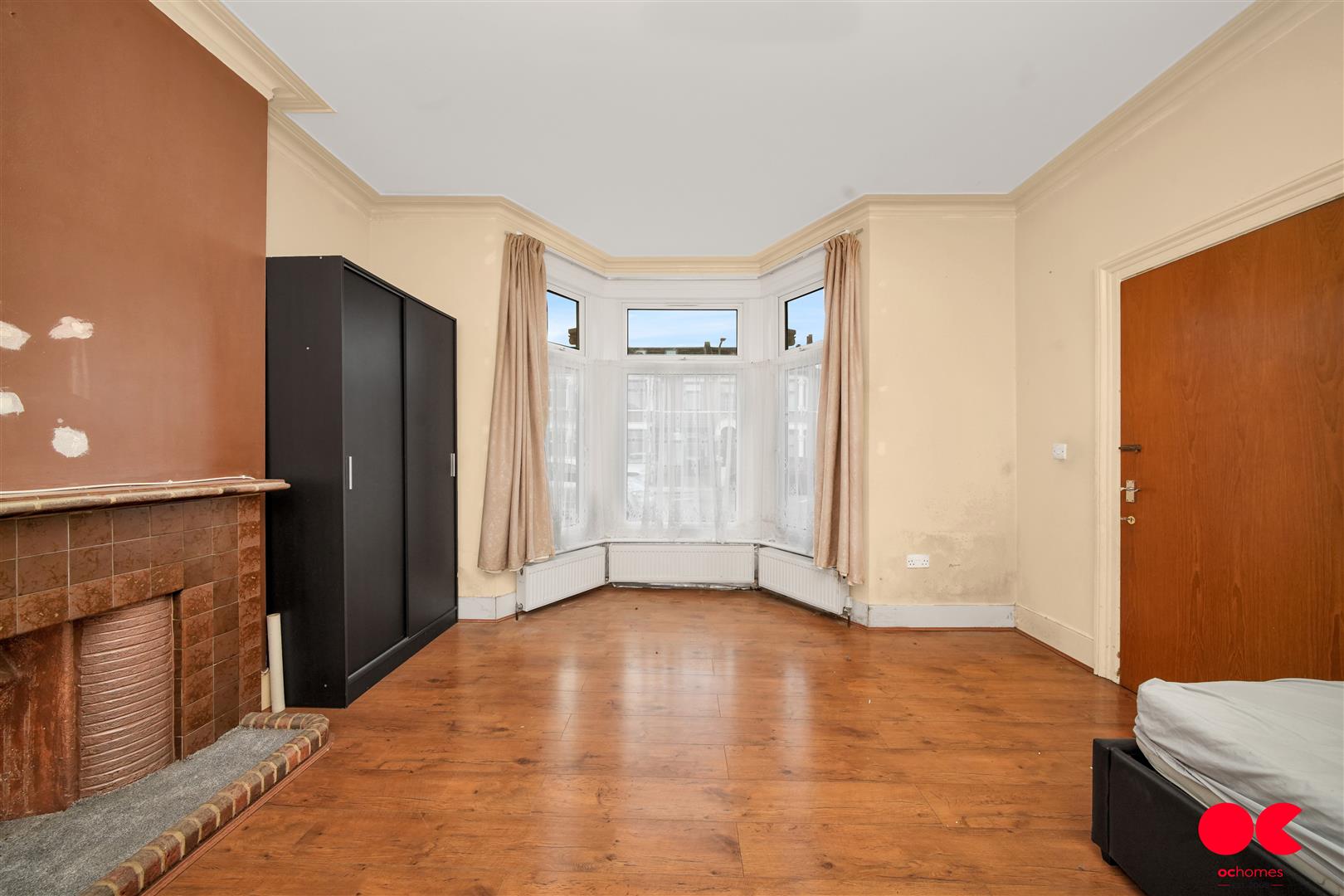 3 bed end of terrace house for sale in St. Albans Road, Seven Kings  - Property Image 9