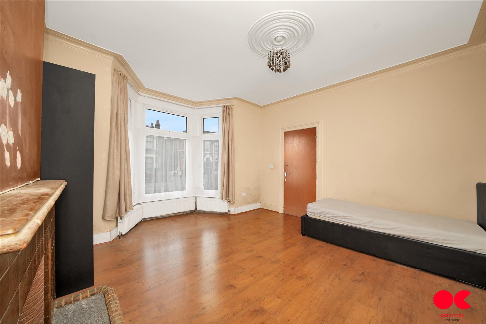 3 bed end of terrace house for sale in St. Albans Road, Seven Kings  - Property Image 10