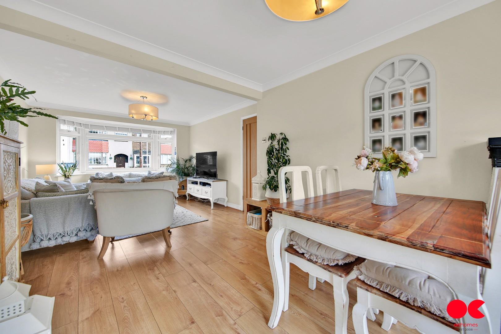 4 bed terraced house for sale in South Hall Drive, Rainham  - Property Image 15