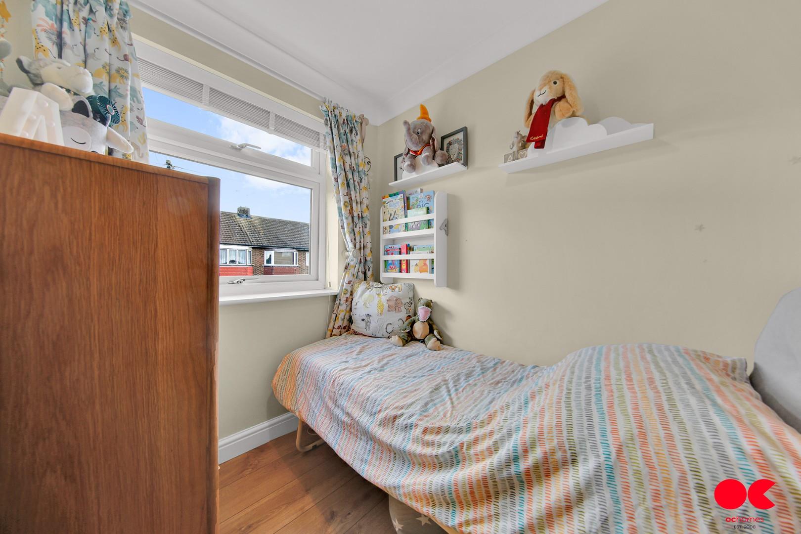 4 bed terraced house for sale in South Hall Drive, Rainham  - Property Image 28