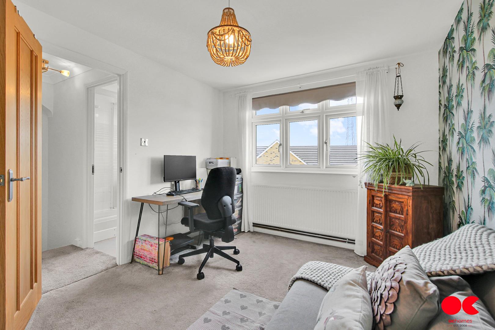 4 bed terraced house for sale in South Hall Drive, Rainham  - Property Image 25