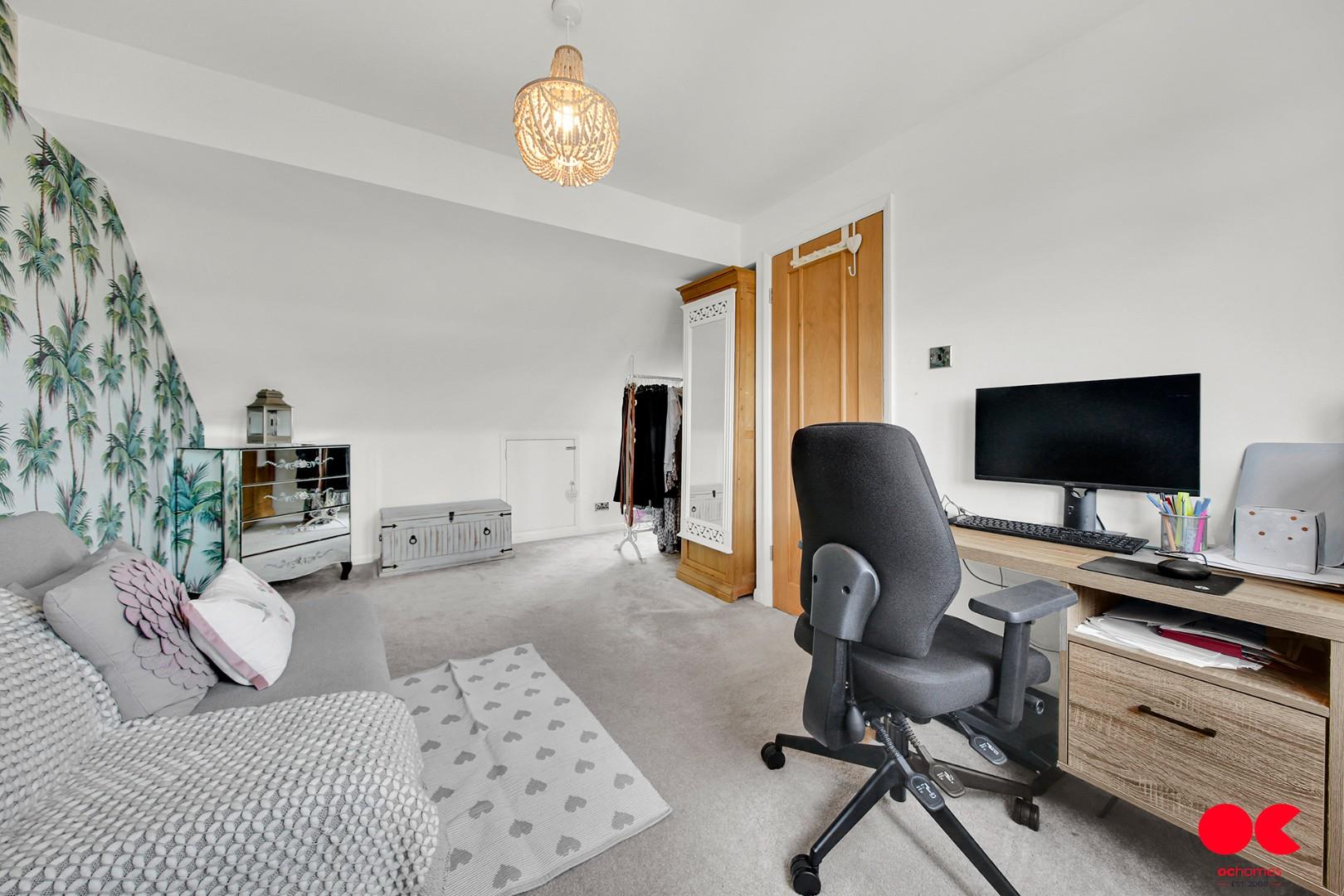 4 bed terraced house for sale in South Hall Drive, Rainham  - Property Image 27