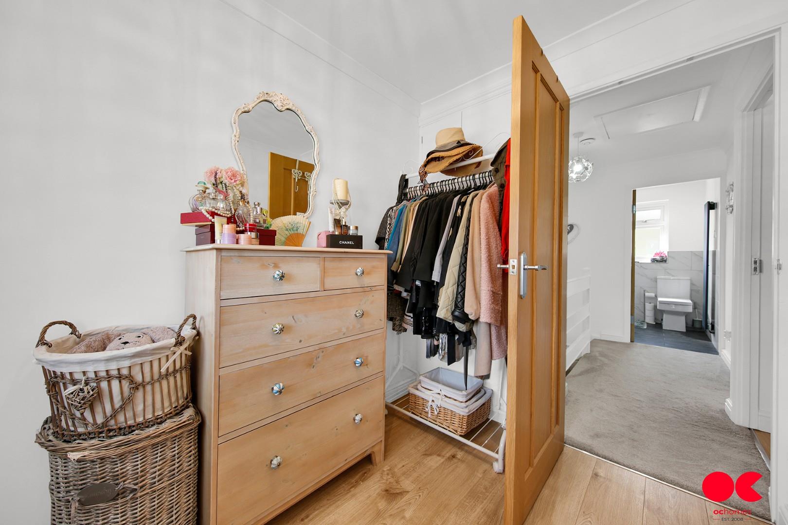 3 bed end of terrace house for sale in South Hall Drive, Rainham  - Property Image 30