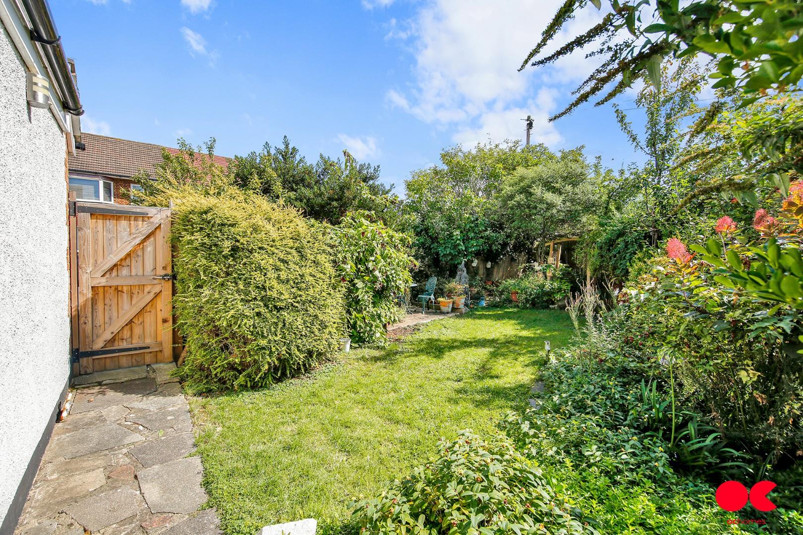 3 bed end of terrace house for sale in South Hall Drive, Rainham  - Property Image 37