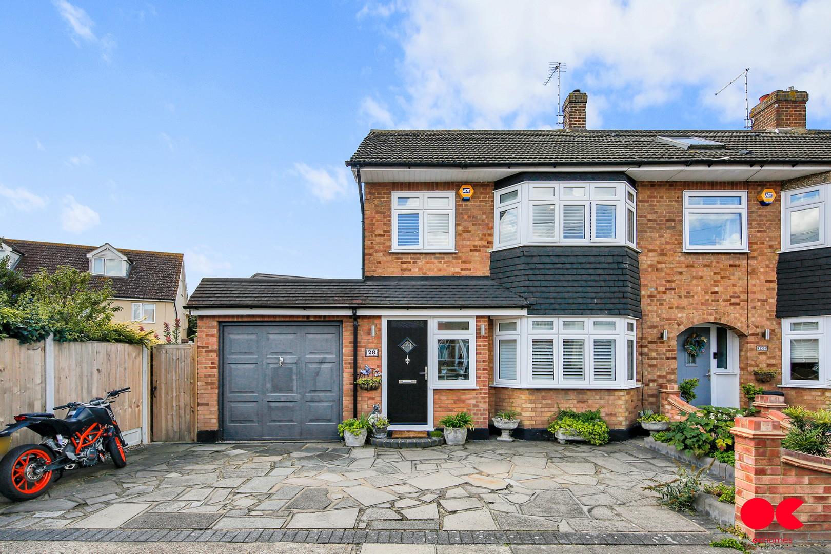 3 bed end of terrace house for sale in South Hall Drive, Rainham - Property Image 1