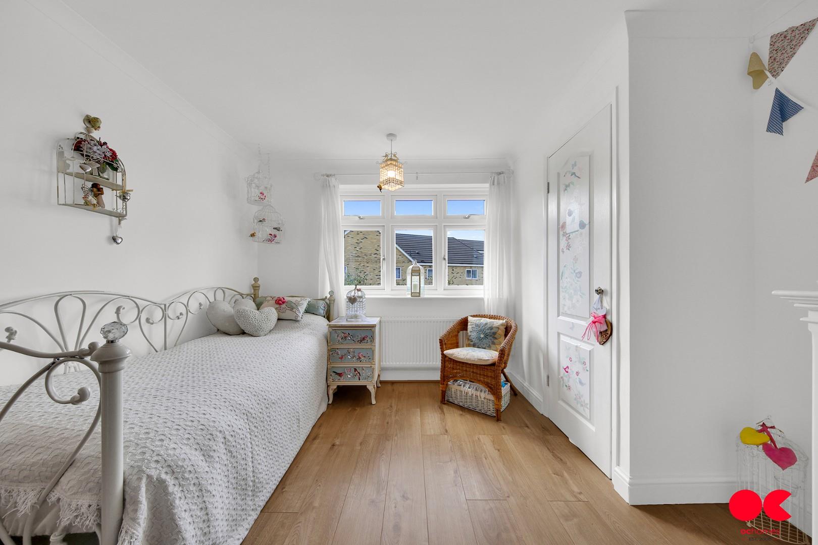 3 bed end of terrace house for sale in South Hall Drive, Rainham  - Property Image 28