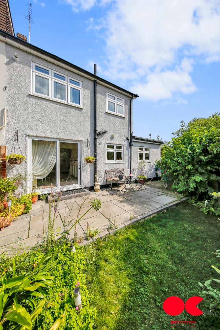 3 bed end of terrace house for sale in South Hall Drive, Rainham  - Property Image 34