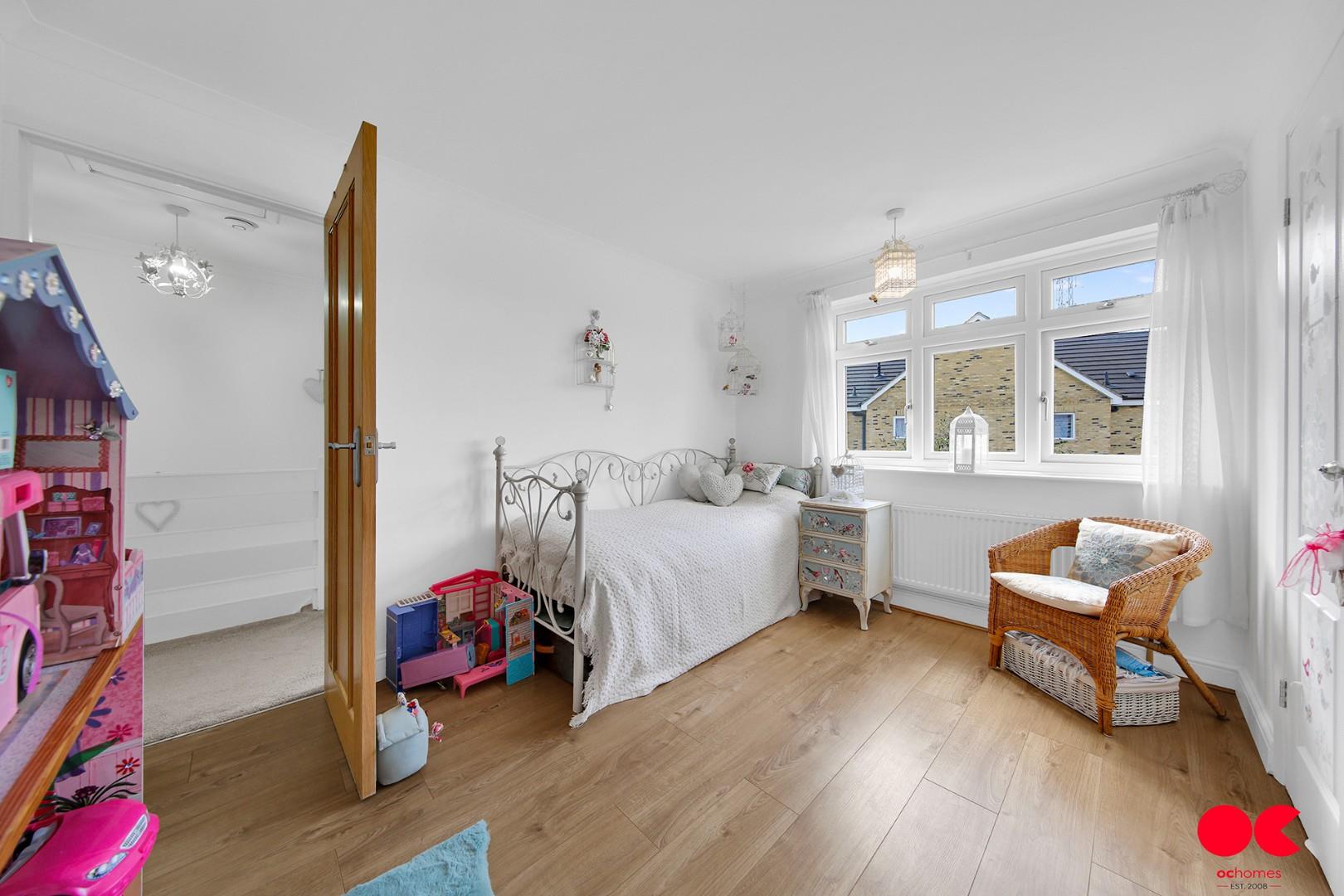 3 bed end of terrace house for sale in South Hall Drive, Rainham  - Property Image 29