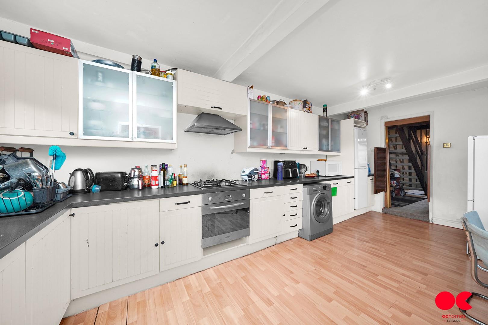 3 bed terraced house for sale in Nutfield Road, Leyton  - Property Image 3