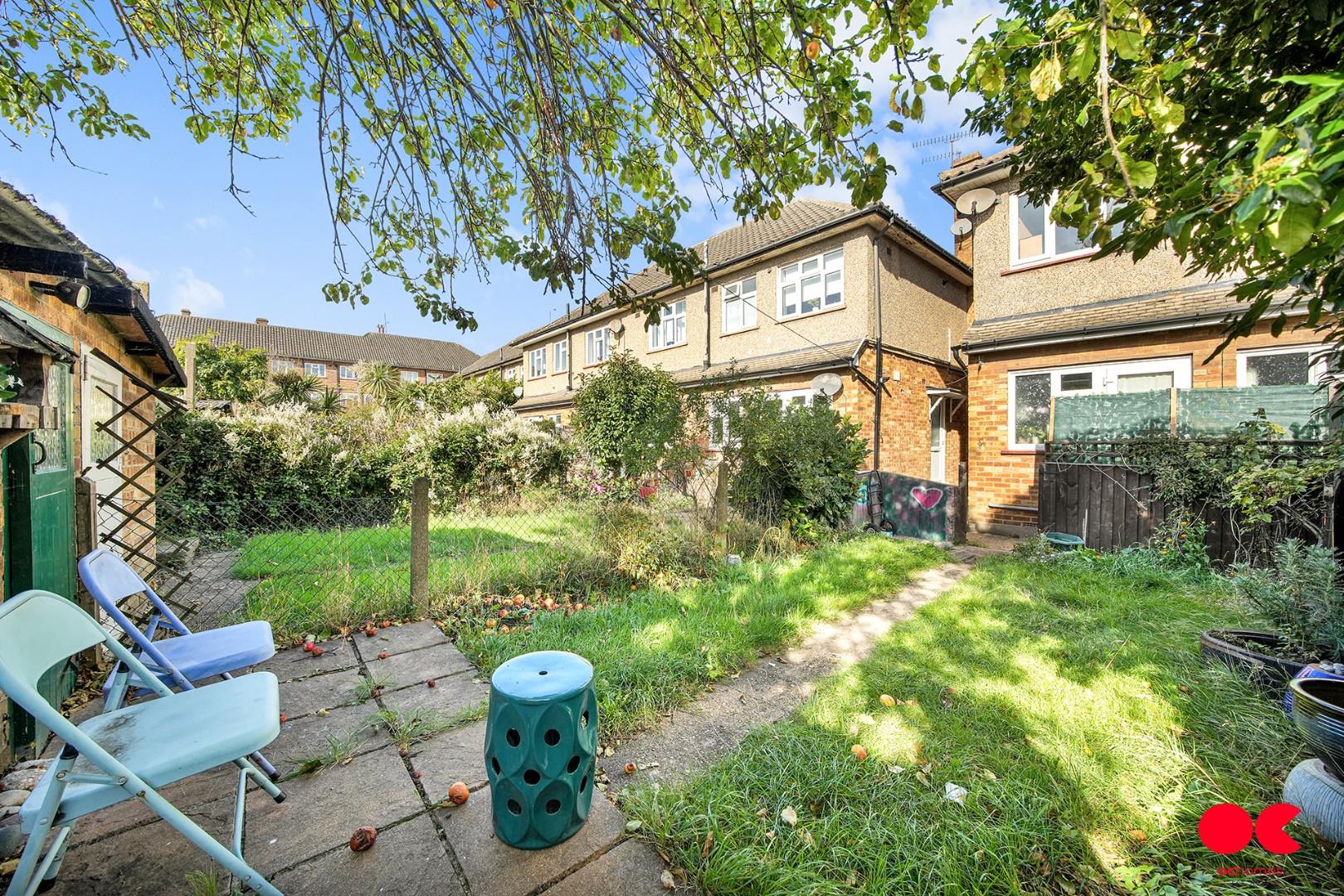 2 bed maisonette for sale in Station Road, Gidea Park  - Property Image 19