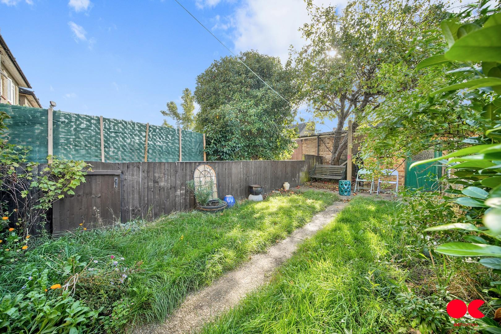 2 bed maisonette for sale in Station Road, Gidea Park  - Property Image 8