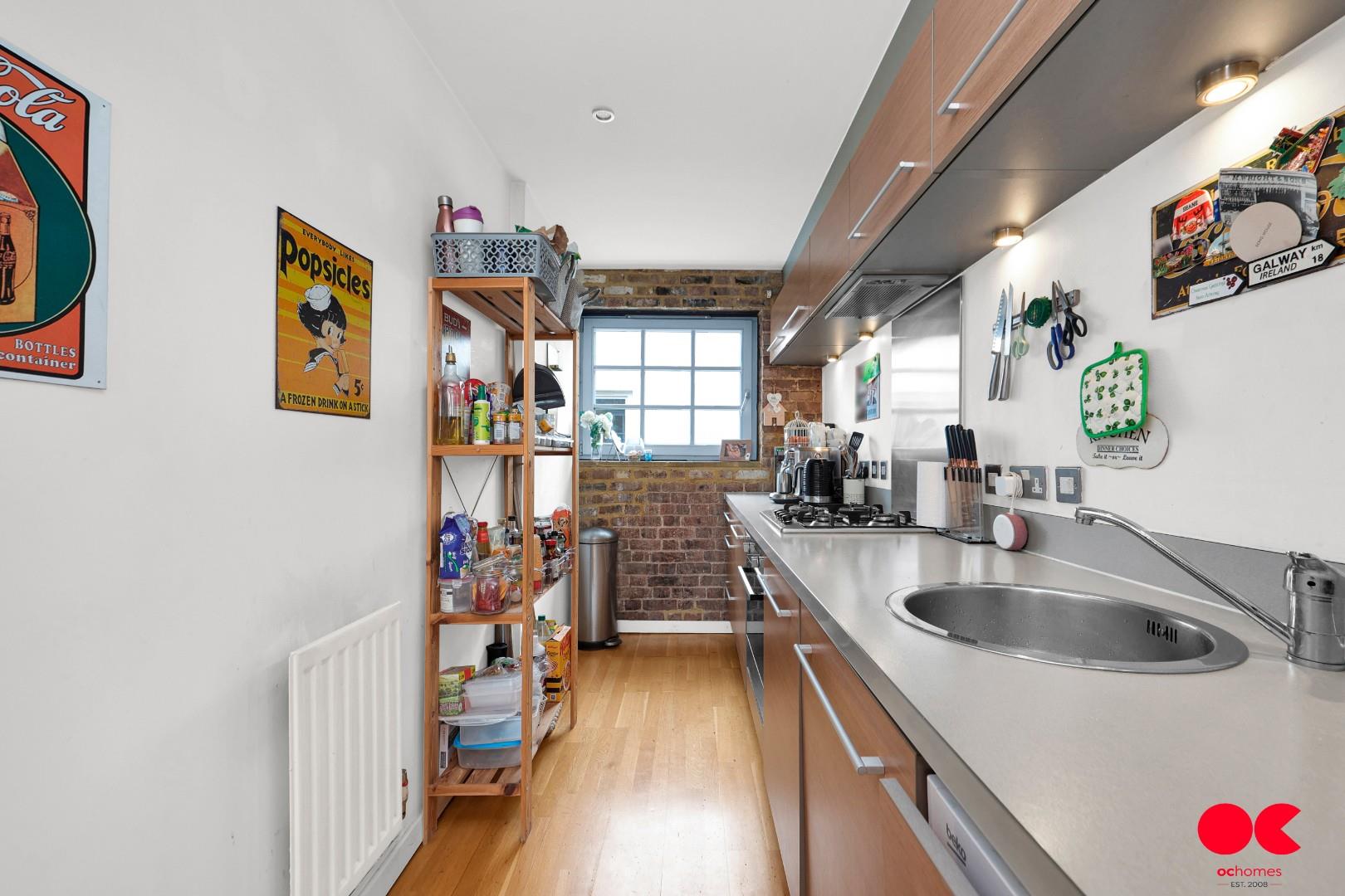 2 bed flat for sale in Kidman Close, Gidea Park  - Property Image 11