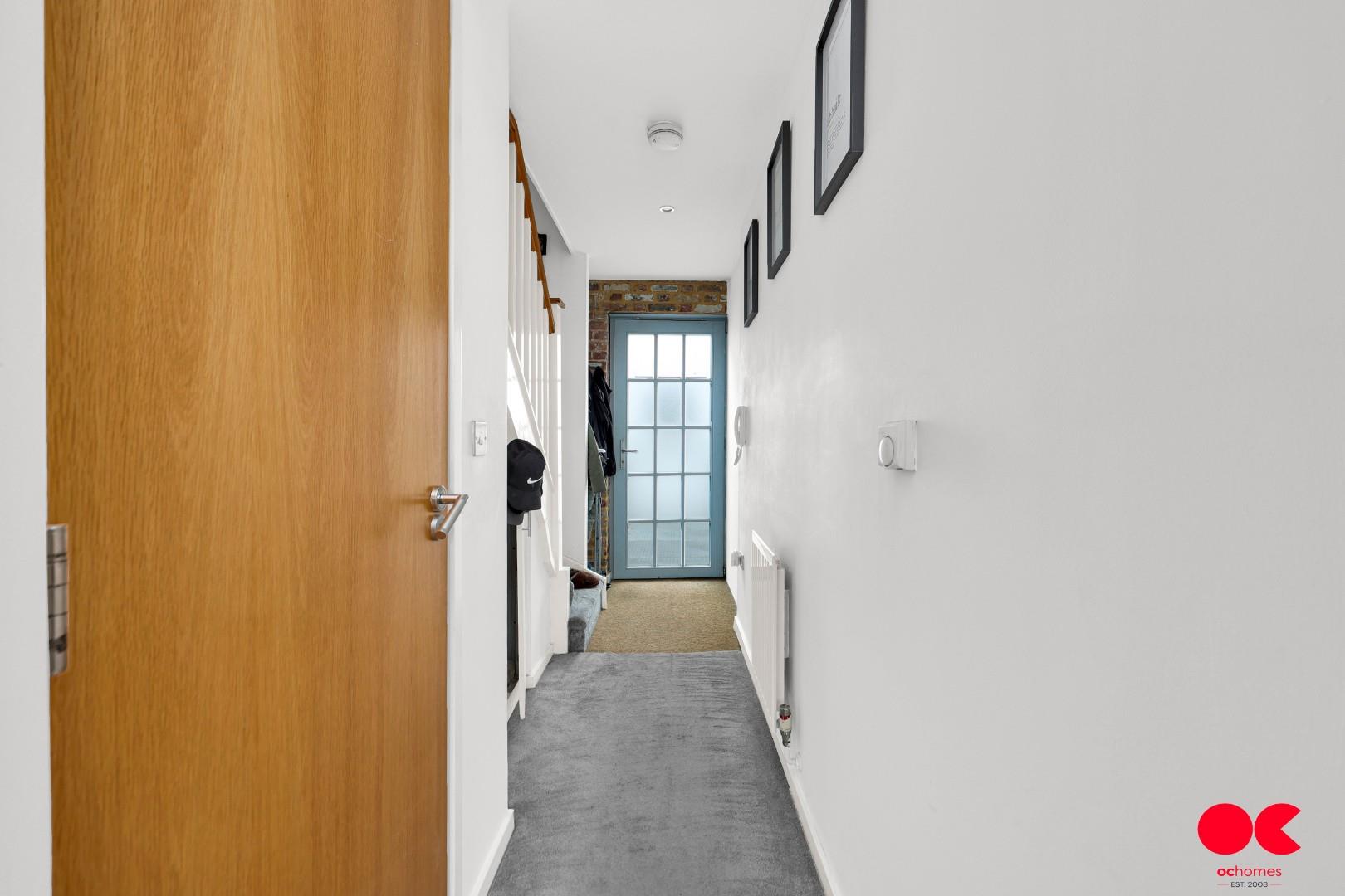 2 bed flat for sale in Kidman Close, Gidea Park  - Property Image 13