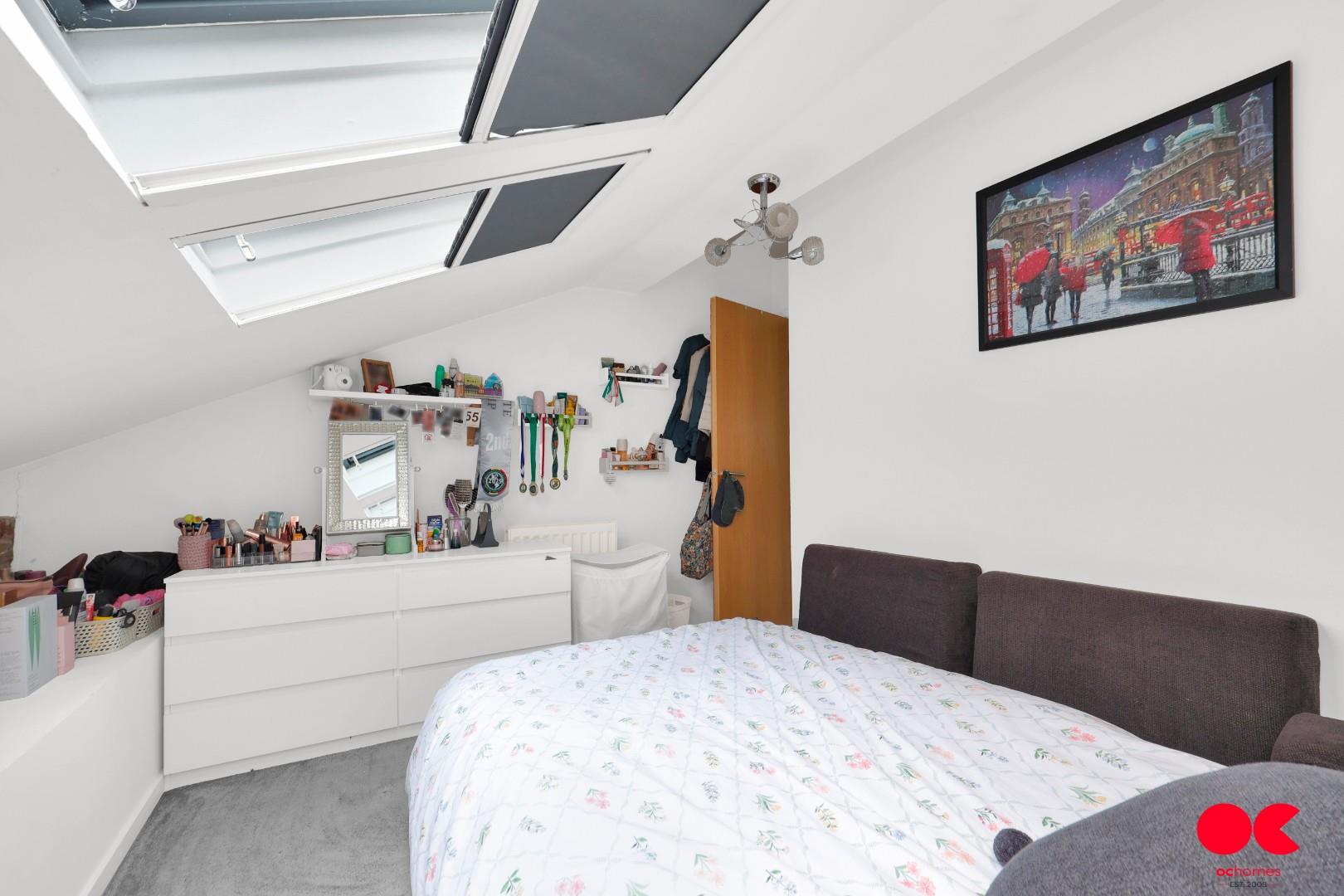 2 bed flat for sale in Kidman Close, Gidea Park  - Property Image 16