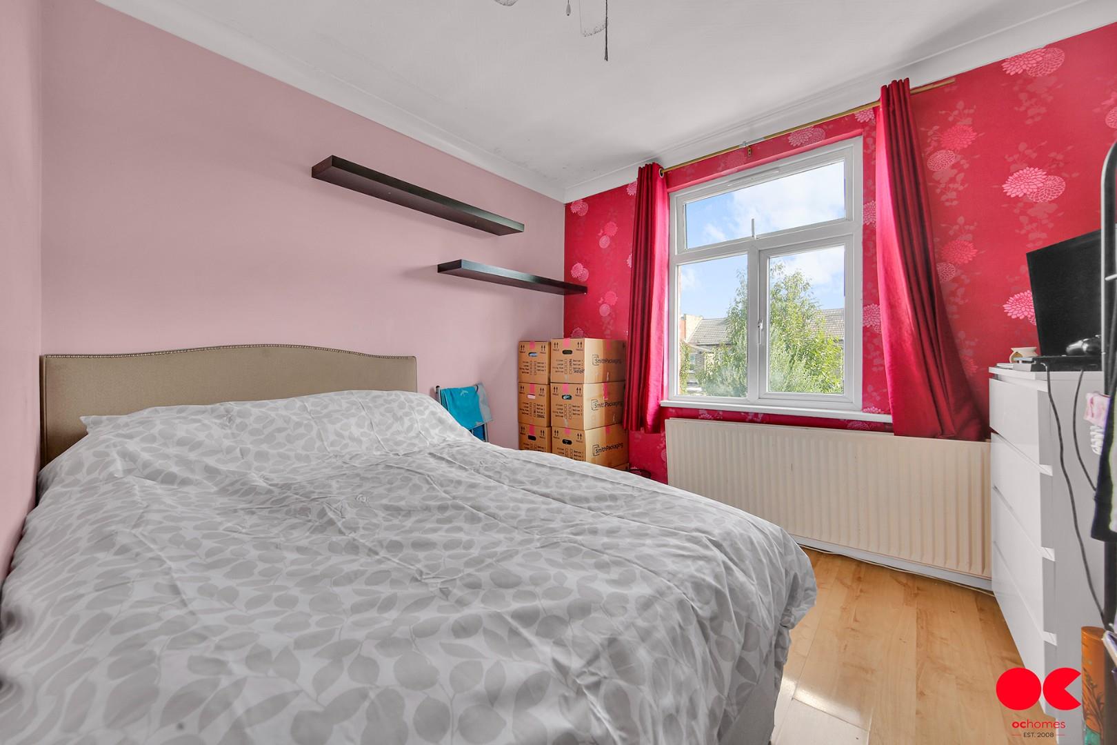 3 bed terraced house for sale in Streatfeild Avenue, East Ham  - Property Image 7
