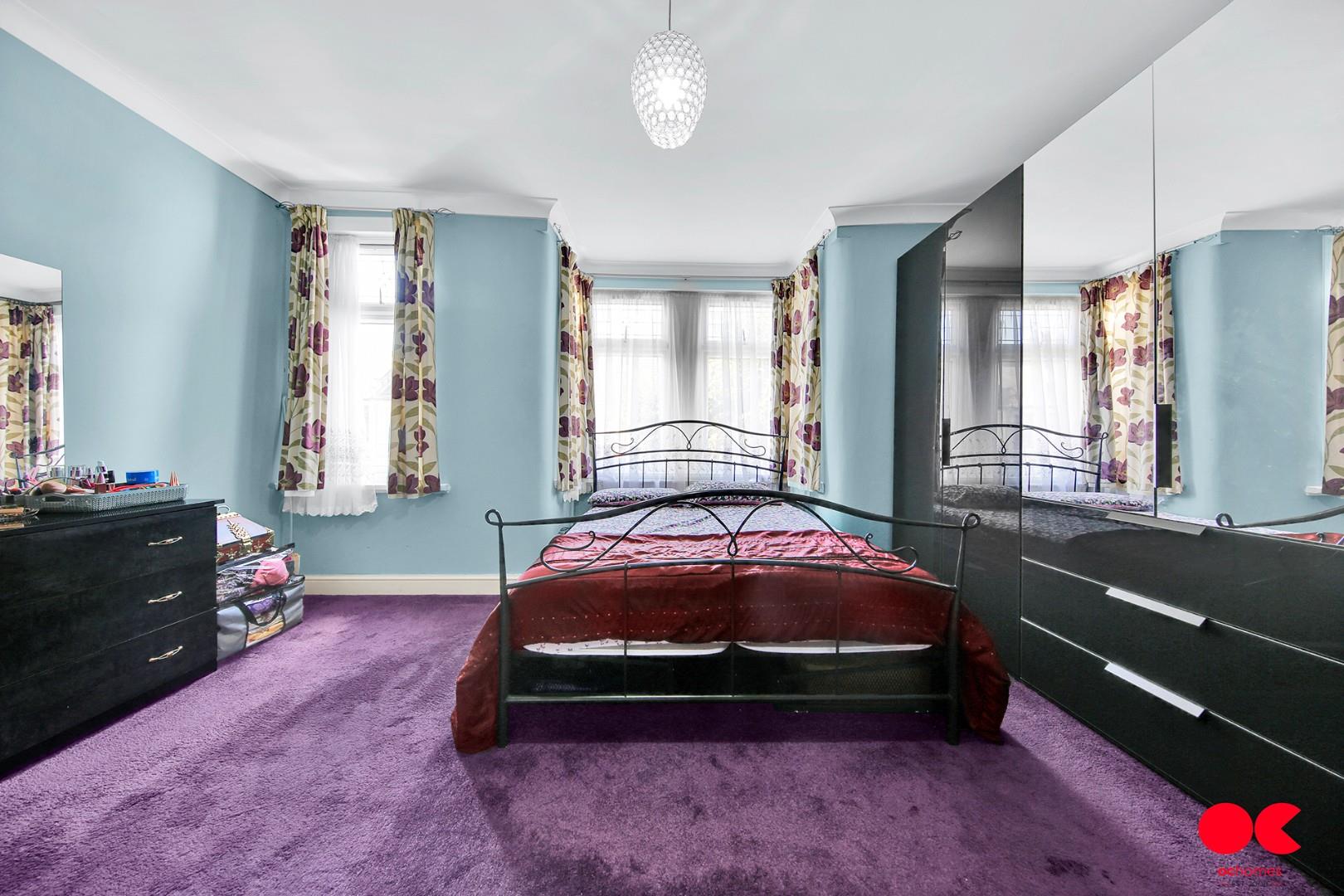 3 bed terraced house for sale in Streatfeild Avenue, East Ham  - Property Image 24
