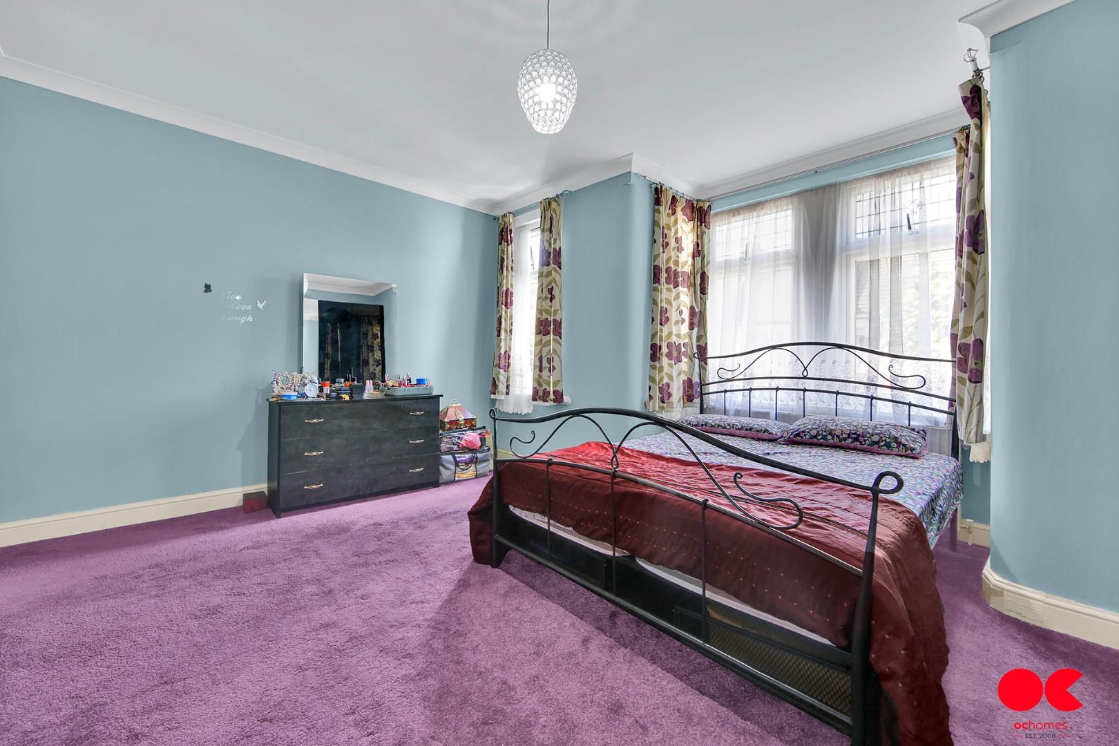 3 bed terraced house for sale in Streatfeild Avenue, East Ham  - Property Image 23