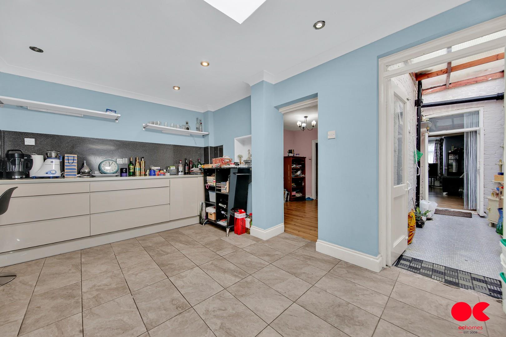 3 bed terraced house for sale in Streatfeild Avenue, East Ham  - Property Image 19