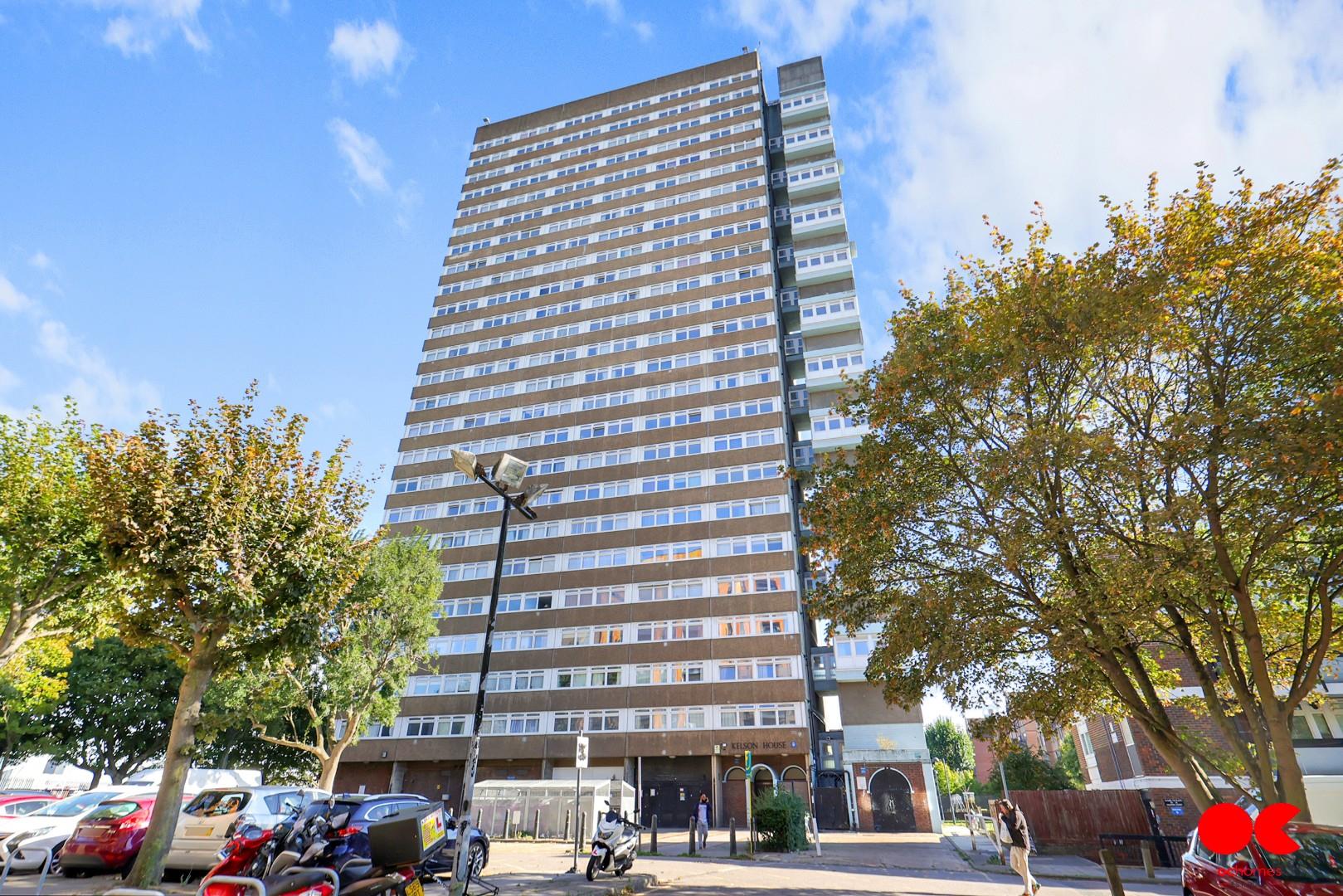 2 bed flat for sale in Stewart Street, Canary Wharf  - Property Image 33