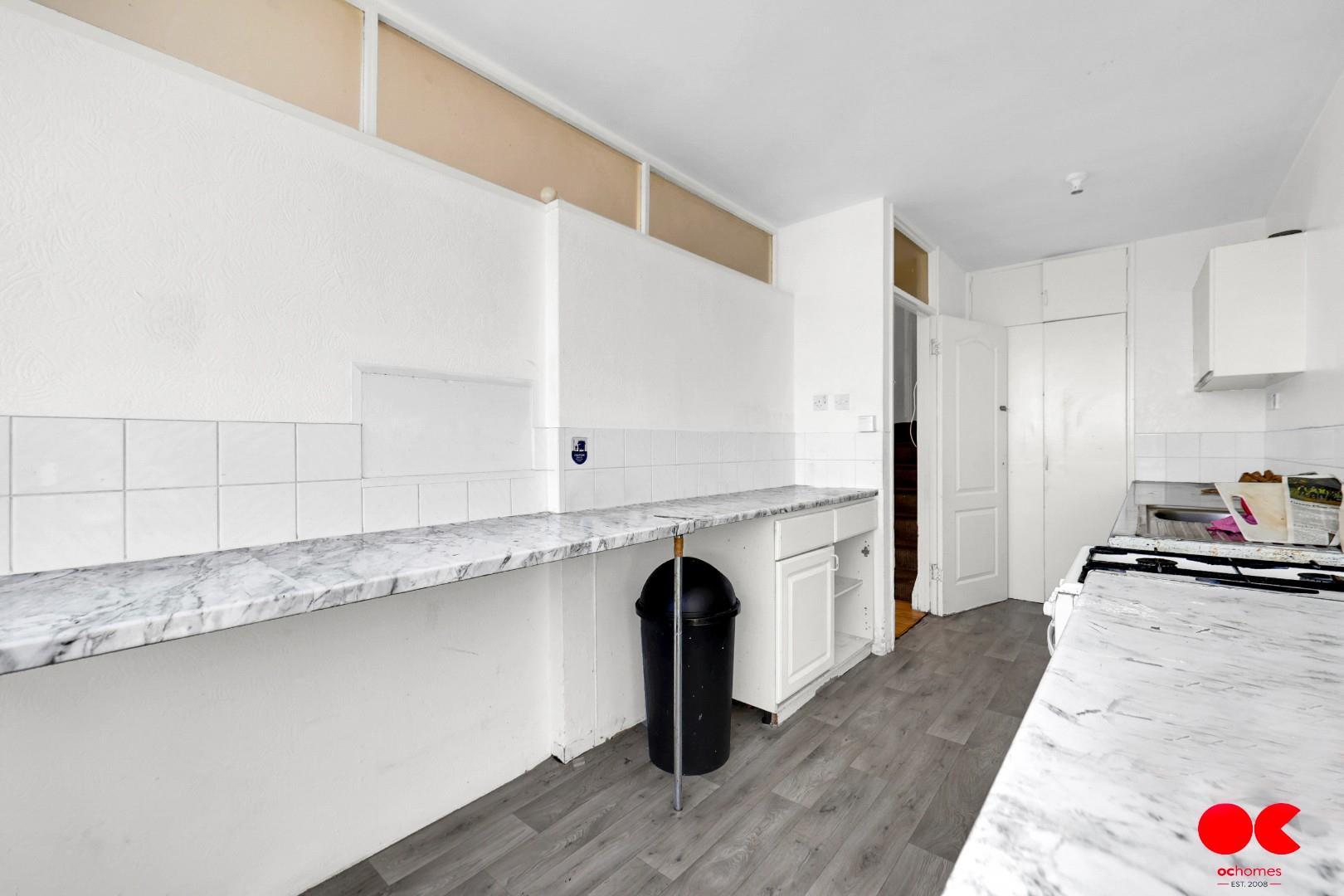 2 bed flat for sale in Stewart Street, Canary Wharf  - Property Image 14