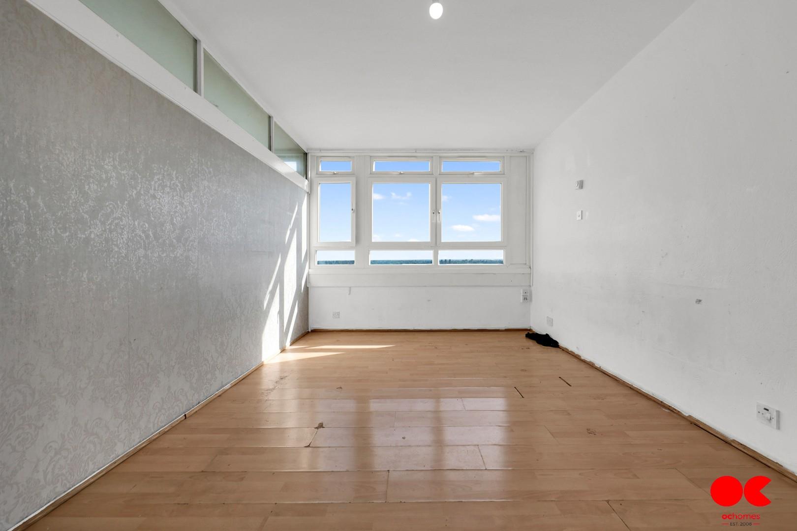 2 bed flat for sale in Stewart Street, Canary Wharf  - Property Image 4