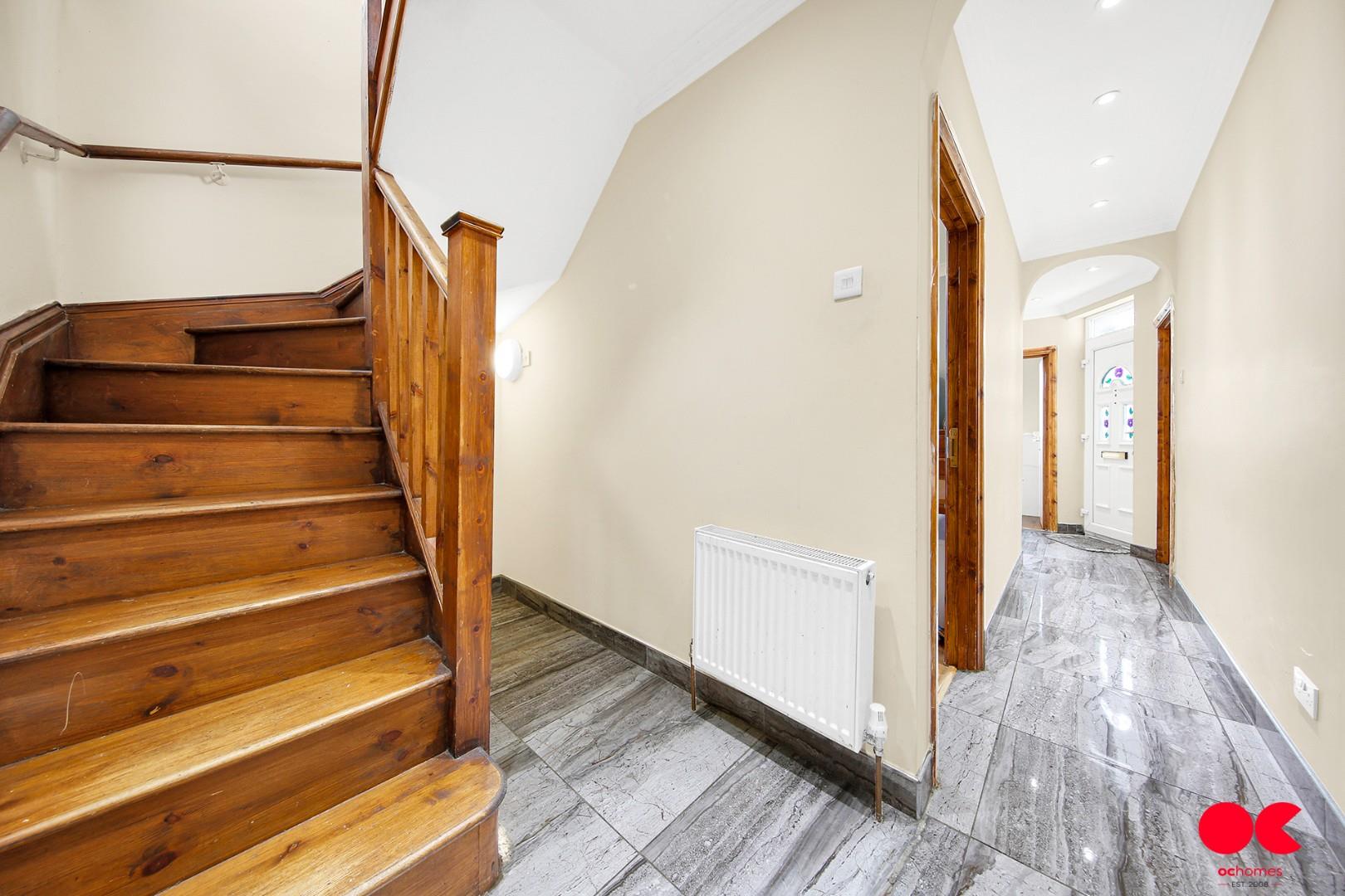 5 bed semi-detached bungalow for sale in Belmont Road, Hornchurch  - Property Image 13