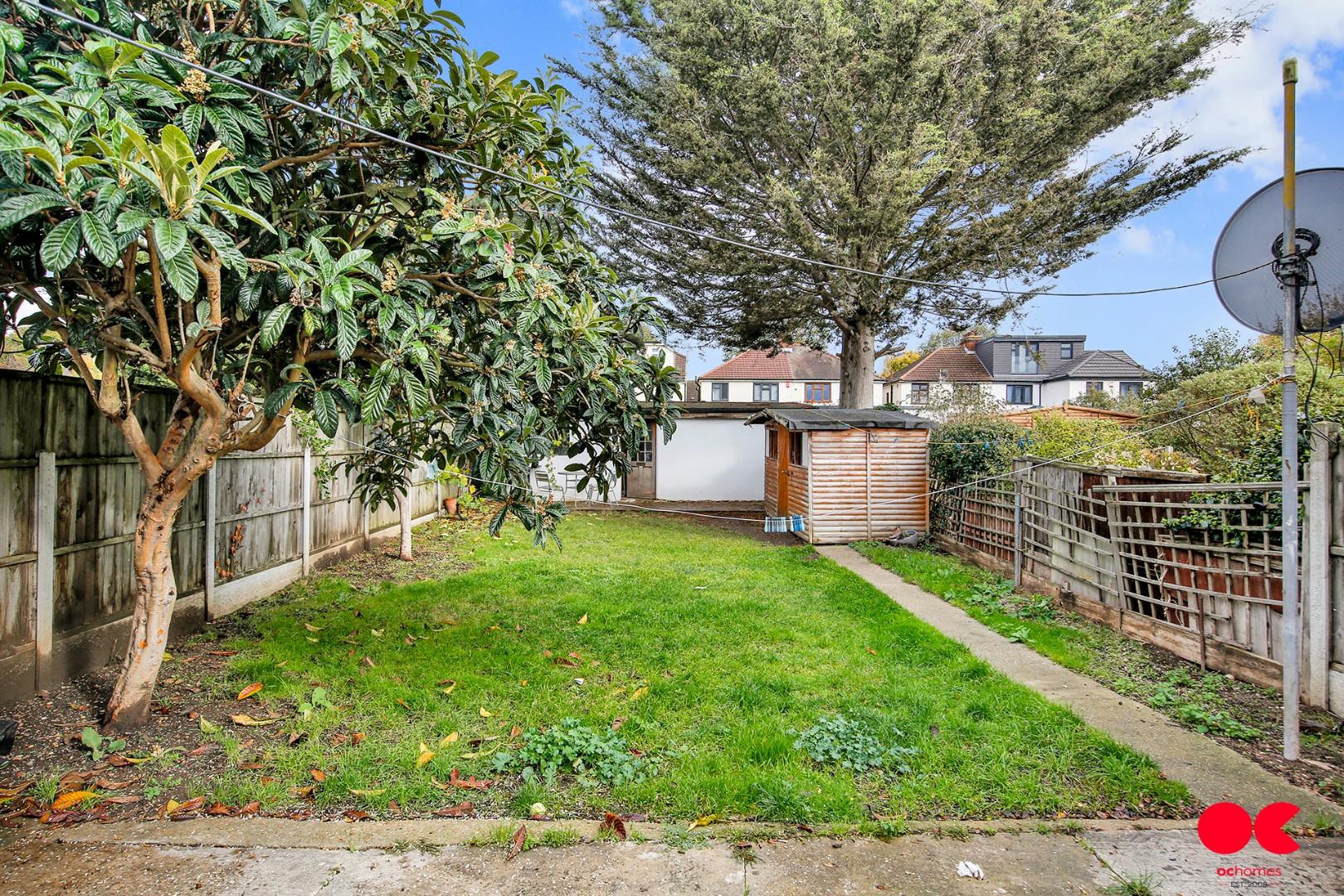 5 bed semi-detached bungalow for sale in Belmont Road, Hornchurch  - Property Image 6