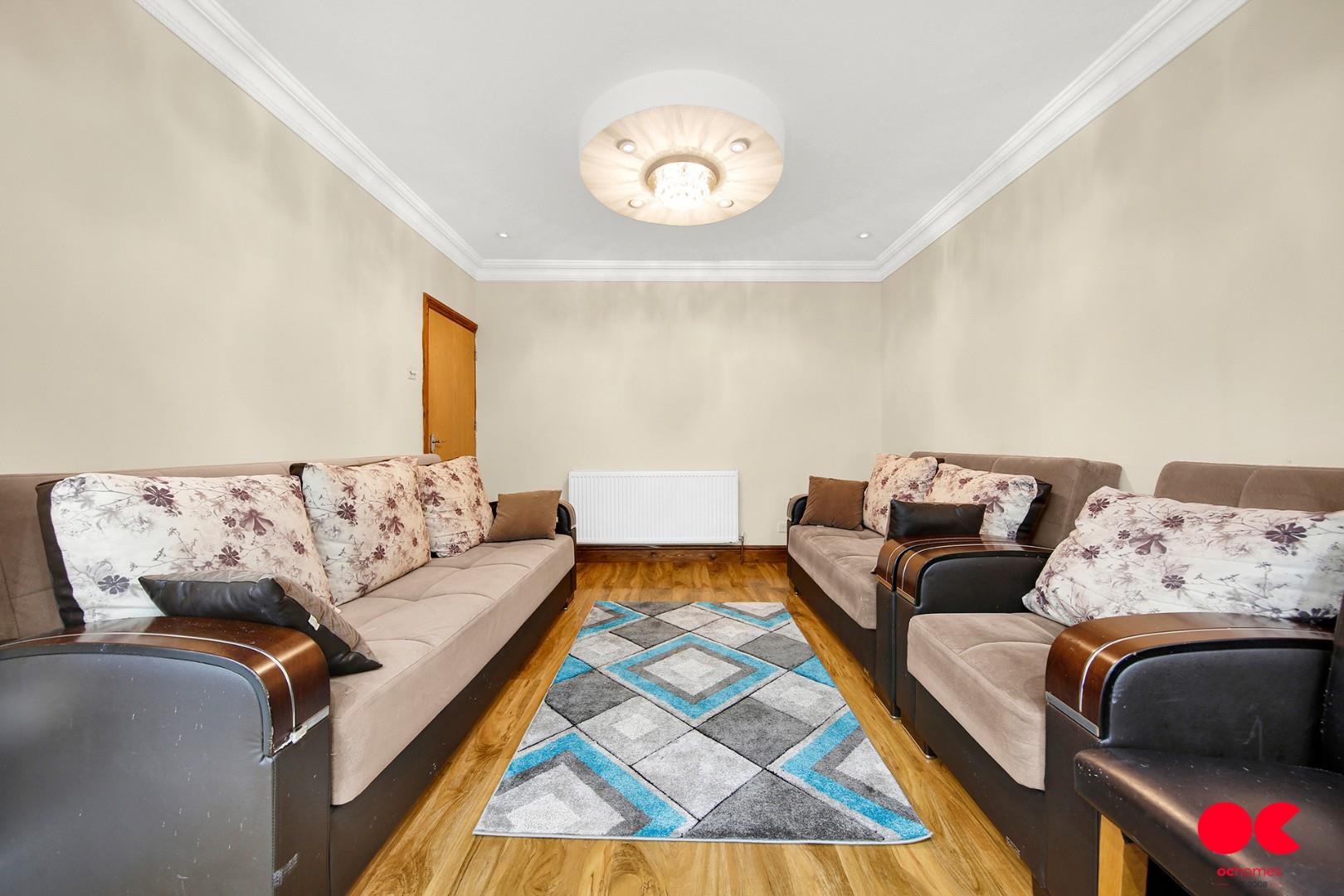 5 bed semi-detached bungalow for sale in Belmont Road, Hornchurch  - Property Image 20