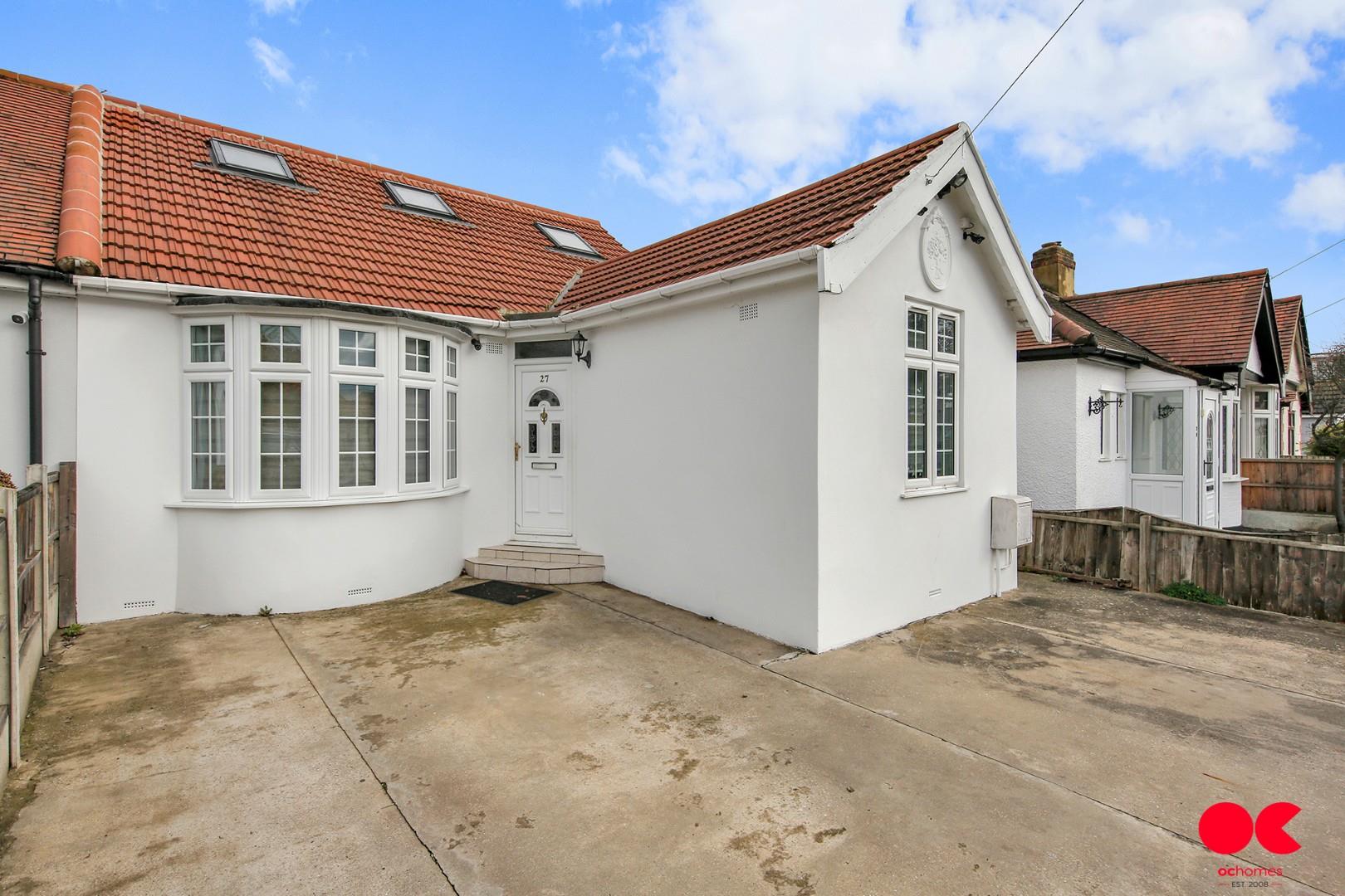 5 bed semi-detached bungalow for sale in Belmont Road, Hornchurch  - Property Image 35
